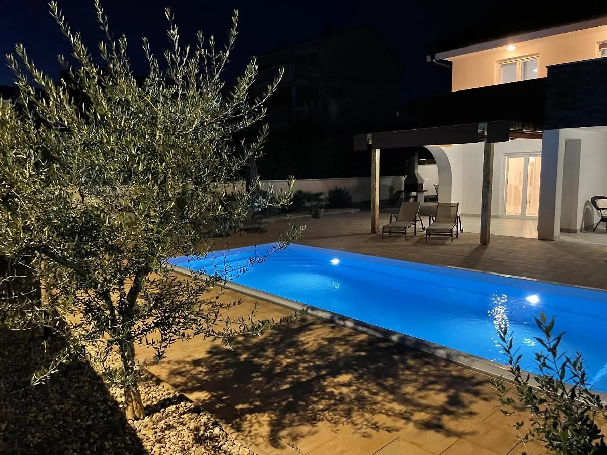 Villa Mira ***** Pinezici